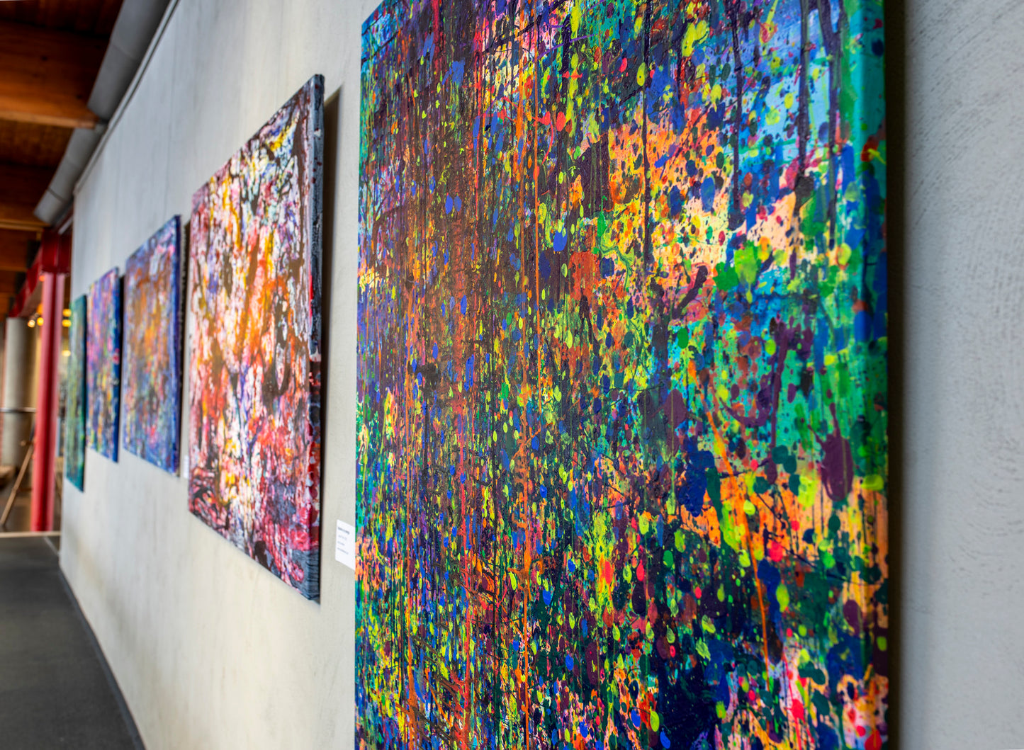 Materia czy energia,  z cyklu FLOW, akryl na płótnie , 120x110, 2024